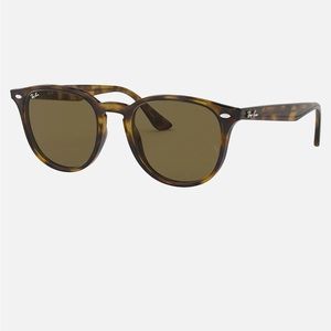 Ray-Ban tortoise shell frame sunglasses
